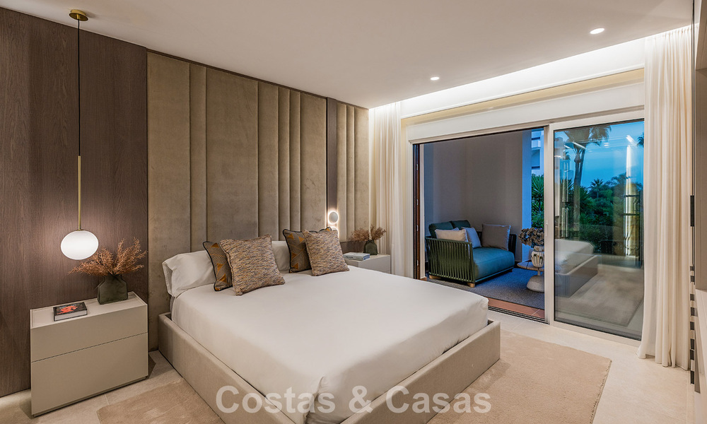 Instapklaar, luxe appartement te koop aan het strand op de New Golden Mile tussen Marbella en Estepona 785976