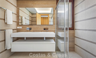 Begane grond hoekappartement met enorme privétuin te koop in een golfresort in de heuvels van Marbella - Benahavis 785904 