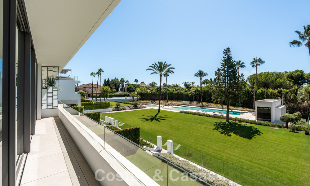 Instapklare woning met modern design, gelegen aan de rand van Nueva Andalucía en Marbella’s Golden Mile 786001