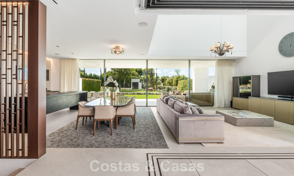 Instapklare woning met modern design, gelegen aan de rand van Nueva Andalucía en Marbella’s Golden Mile 786005