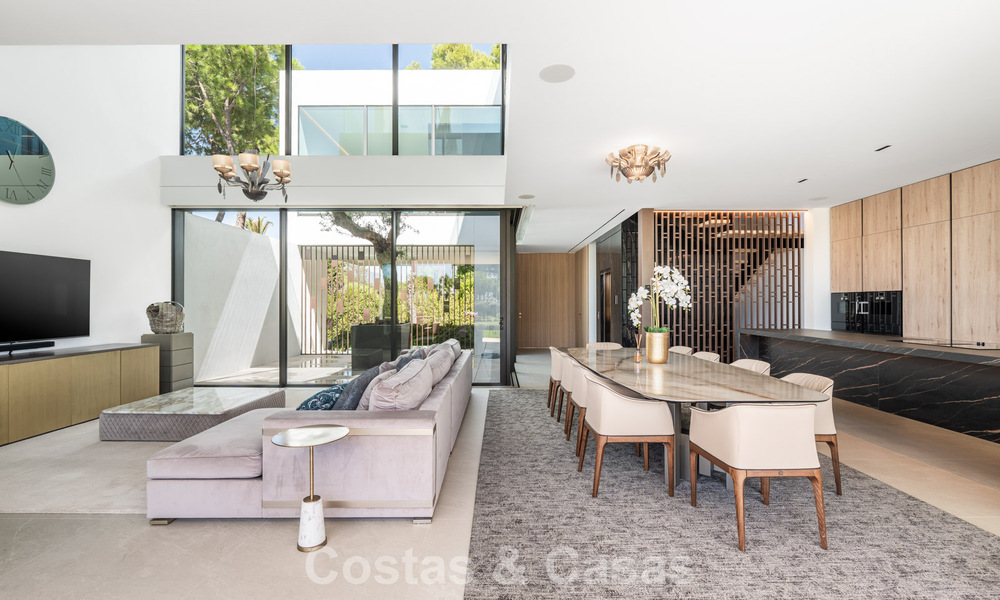 Instapklare woning met modern design, gelegen aan de rand van Nueva Andalucía en Marbella’s Golden Mile 786011