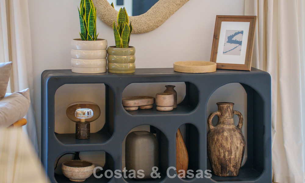 Statige luxevilla te koop in een begeerde villawijk in het hart van Nueva Andalucia, Marbella 790417