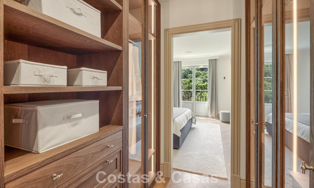 Sublieme boutique villa te koop, omgeven door weelderig groen in het exclusieve La Zagaleta resort in Marbella - Benahavis 786145