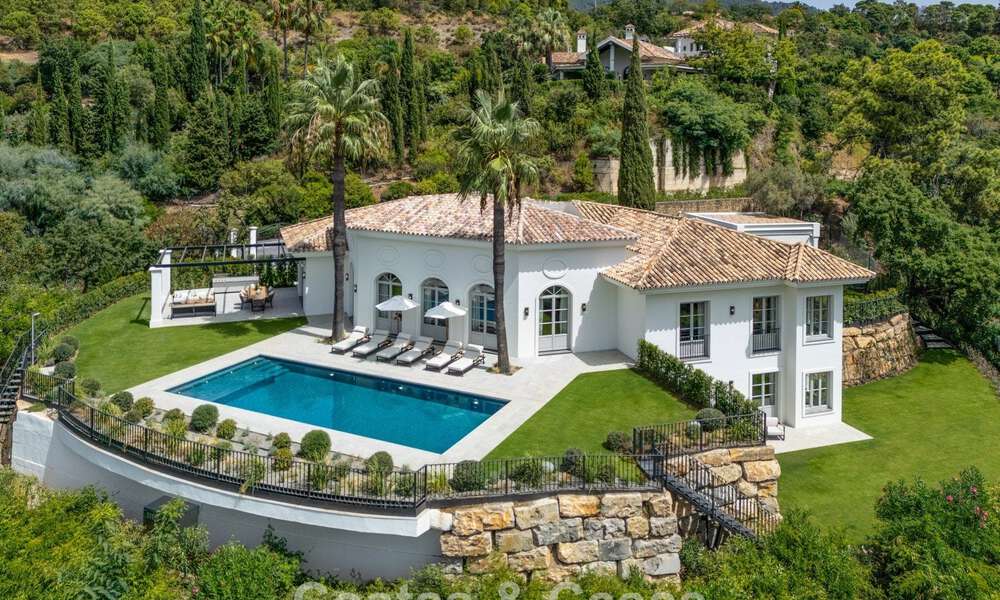 Sublieme boutique villa te koop, omgeven door weelderig groen in het exclusieve La Zagaleta resort in Marbella - Benahavis 786176