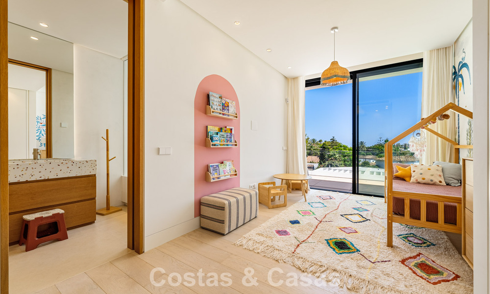 Gesofisticeerde luxevilla te koop dicht bij voorzieningen in Guadalmina en San Pedro, Marbella 786549