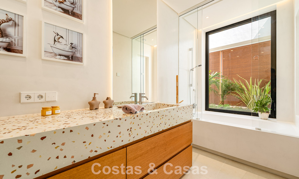 Gesofisticeerde luxevilla te koop dicht bij voorzieningen in Guadalmina en San Pedro, Marbella 786550