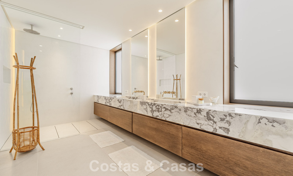 Gesofisticeerde luxevilla te koop dicht bij voorzieningen in Guadalmina en San Pedro, Marbella 786560