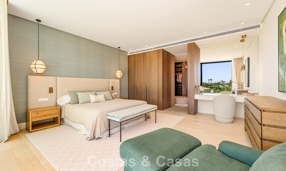 Gesofisticeerde luxevilla te koop dicht bij voorzieningen in Guadalmina en San Pedro, Marbella 786563