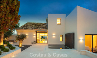 Gemoderniseerde familievilla te koop in een begeerde golfomgeving in Nueva Andalucia, Marbella 786803 