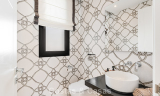 Gemoderniseerde familievilla te koop in een begeerde golfomgeving in Nueva Andalucia, Marbella 786816 