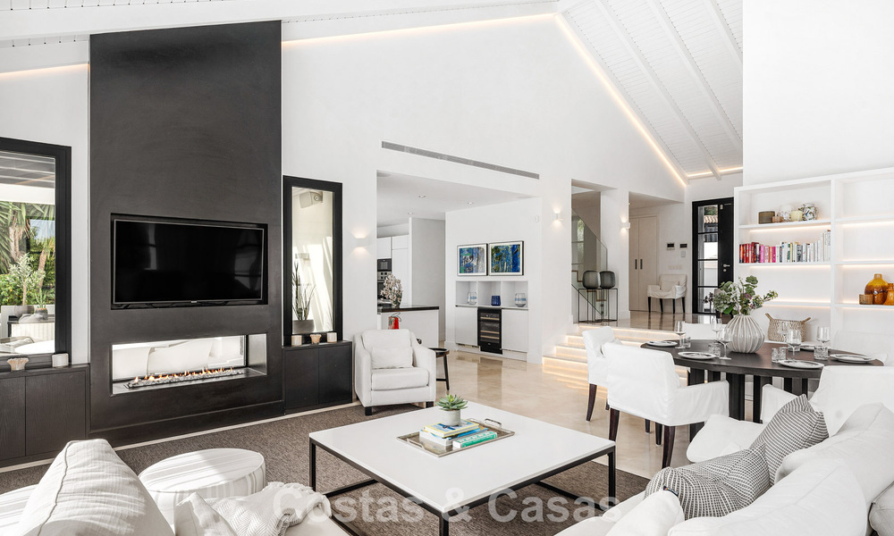 Gemoderniseerde familievilla te koop in een begeerde golfomgeving in Nueva Andalucia, Marbella 786823