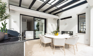 Gemoderniseerde familievilla te koop in een begeerde golfomgeving in Nueva Andalucia, Marbella 786827 
