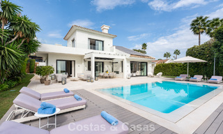 Gemoderniseerde familievilla te koop in een begeerde golfomgeving in Nueva Andalucia, Marbella 786828 
