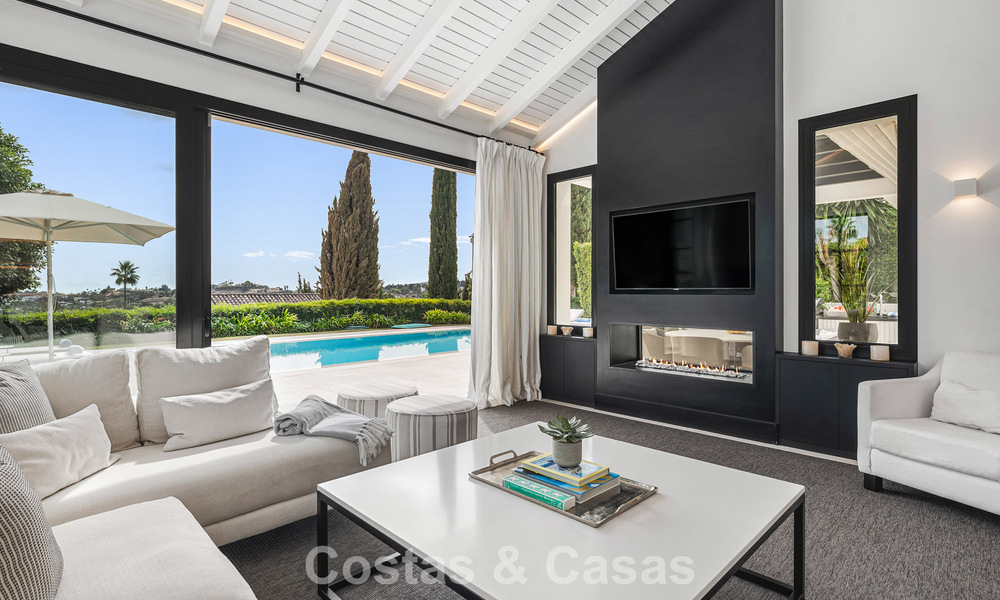 Gemoderniseerde familievilla te koop in een begeerde golfomgeving in Nueva Andalucia, Marbella 786833