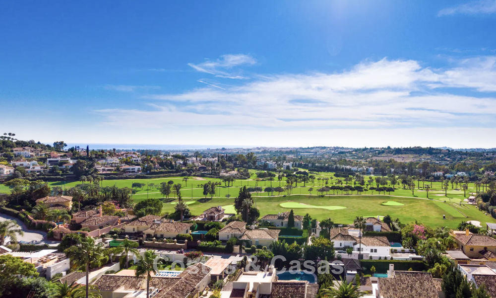Gemoderniseerde familievilla te koop in een begeerde golfomgeving in Nueva Andalucia, Marbella 786837