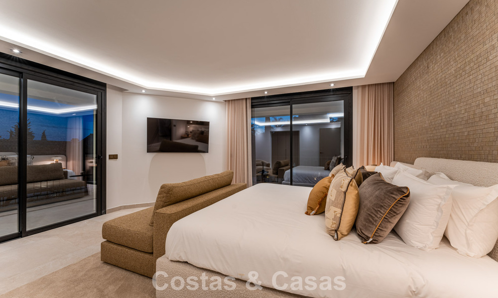Luxueus gerenoveerd villa met zeezicht te koop aan Marbella’s Golden Mile 786887