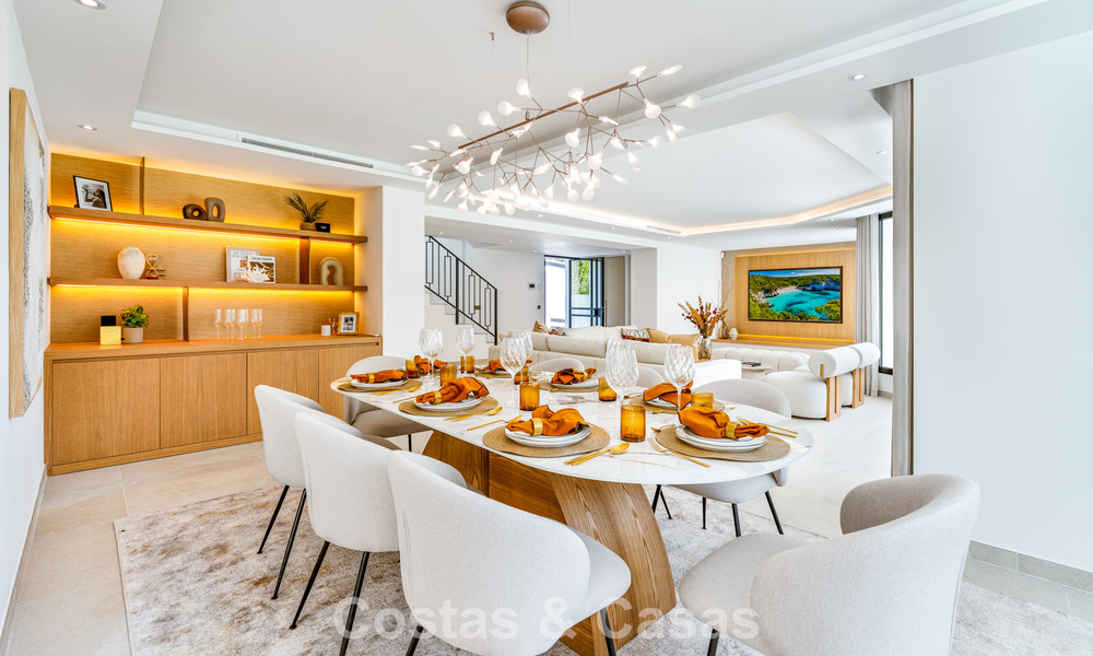 Luxueus gerenoveerd villa met zeezicht te koop aan Marbella’s Golden Mile 786895