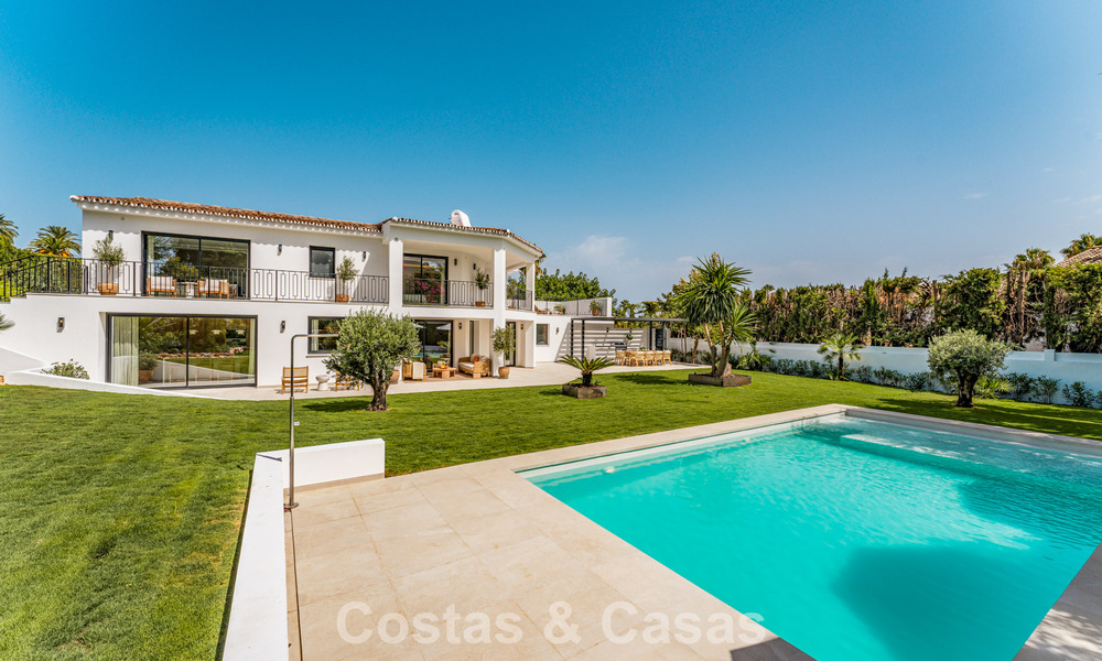 Luxueus gerenoveerd villa met zeezicht te koop aan Marbella’s Golden Mile 786903