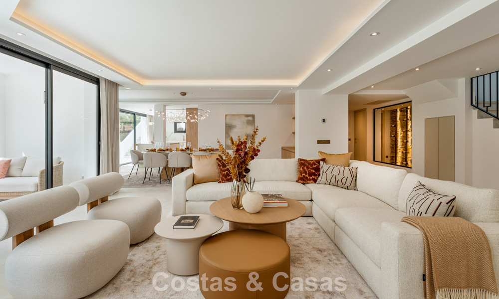 Luxueus gerenoveerd villa met zeezicht te koop aan Marbella’s Golden Mile 786906