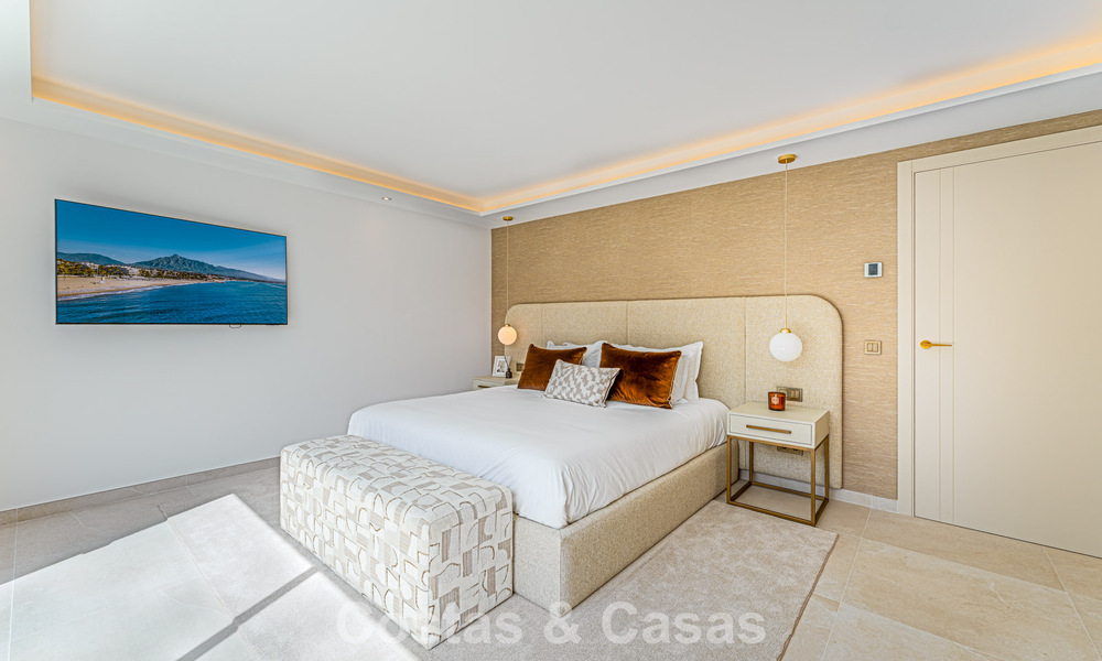 Luxueus gerenoveerd villa met zeezicht te koop aan Marbella’s Golden Mile 786925
