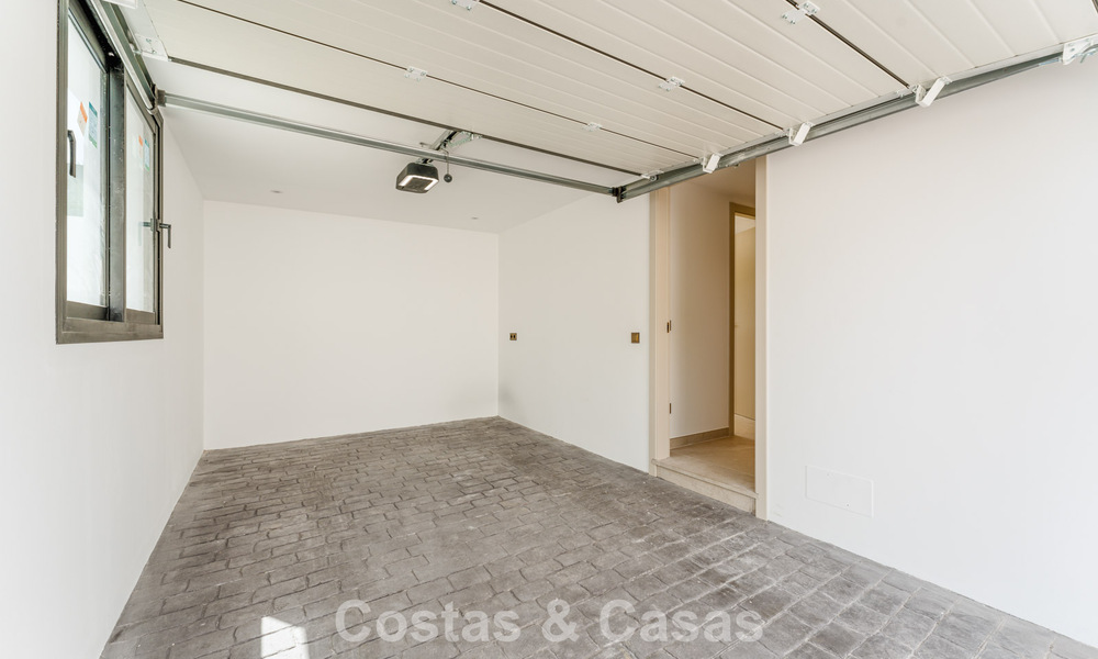Luxueus gerenoveerd villa met zeezicht te koop aan Marbella’s Golden Mile 786928
