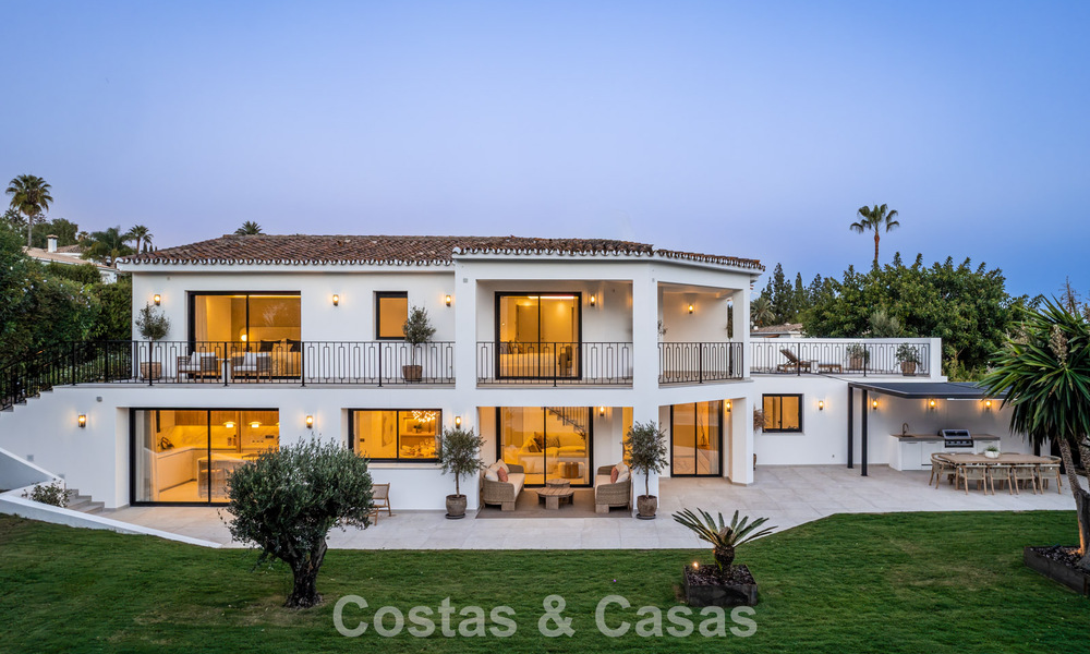 Luxueus gerenoveerd villa met zeezicht te koop aan Marbella’s Golden Mile 786936