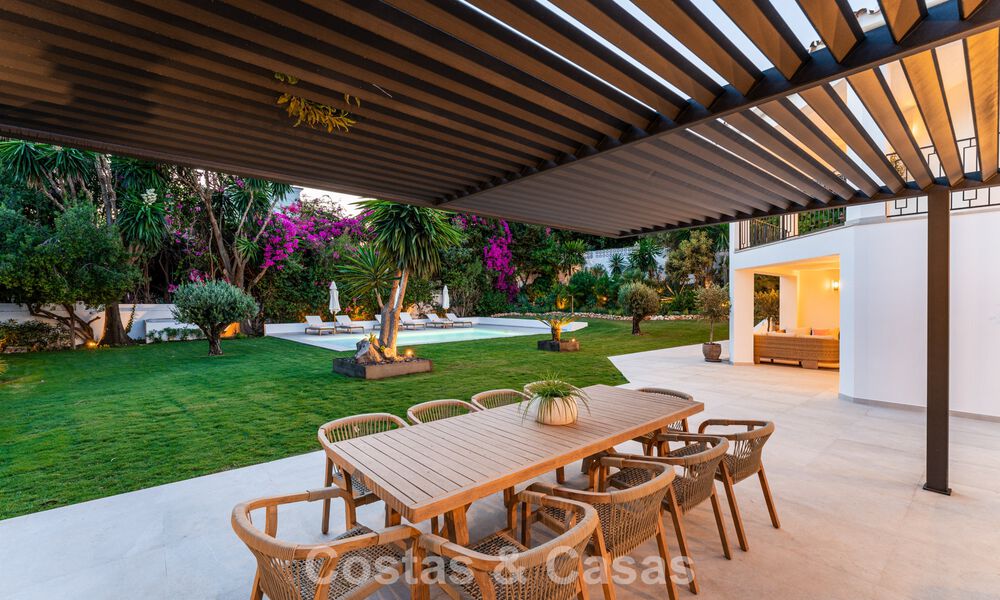 Luxueus gerenoveerd villa met zeezicht te koop aan Marbella’s Golden Mile 786938