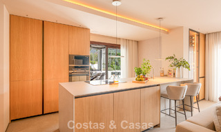 Eigentijds ingericht duplex penthouse te koop in een beveiligde urbanisatie op Marbella’s prestigieuze Golden Mile 786990 