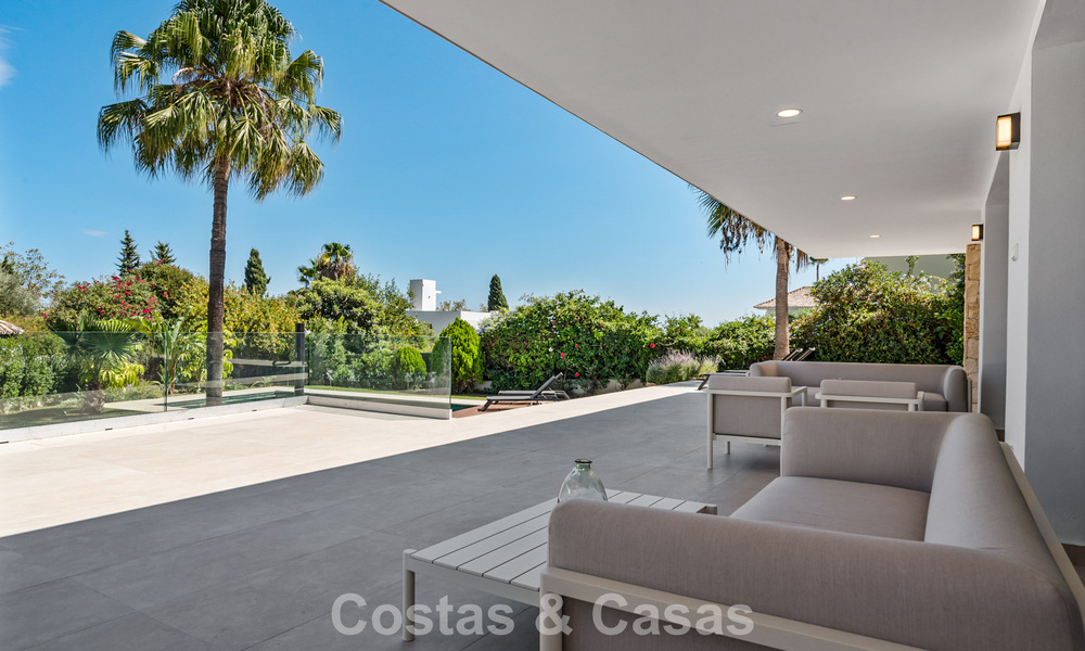 Moderne-mediterrane luxevilla te koop dicht bij alle voorzieningen in Guadalmina en San Pedro, Marbella 786840
