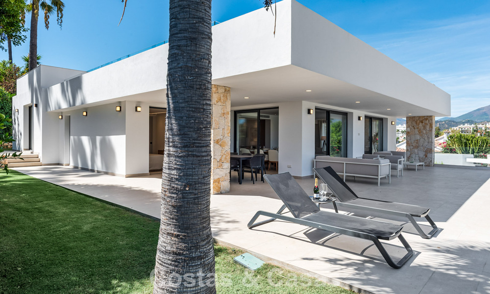 Moderne-mediterrane luxevilla te koop dicht bij alle voorzieningen in Guadalmina en San Pedro, Marbella 786842