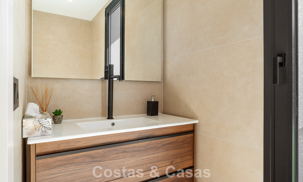 Moderne-mediterrane luxevilla te koop dicht bij alle voorzieningen in Guadalmina en San Pedro, Marbella 786870