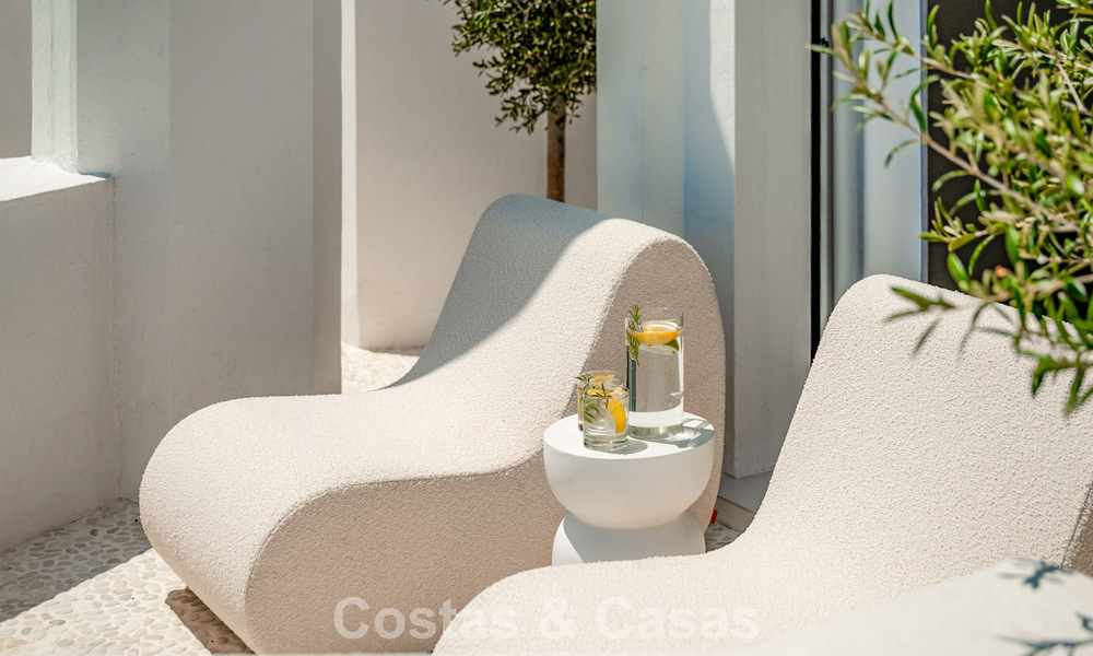 Eigentijds gerenoveerd Penthouse met privézwembad en panoramisch zeezicht te koop op Marbella’s Golden Mile 787001