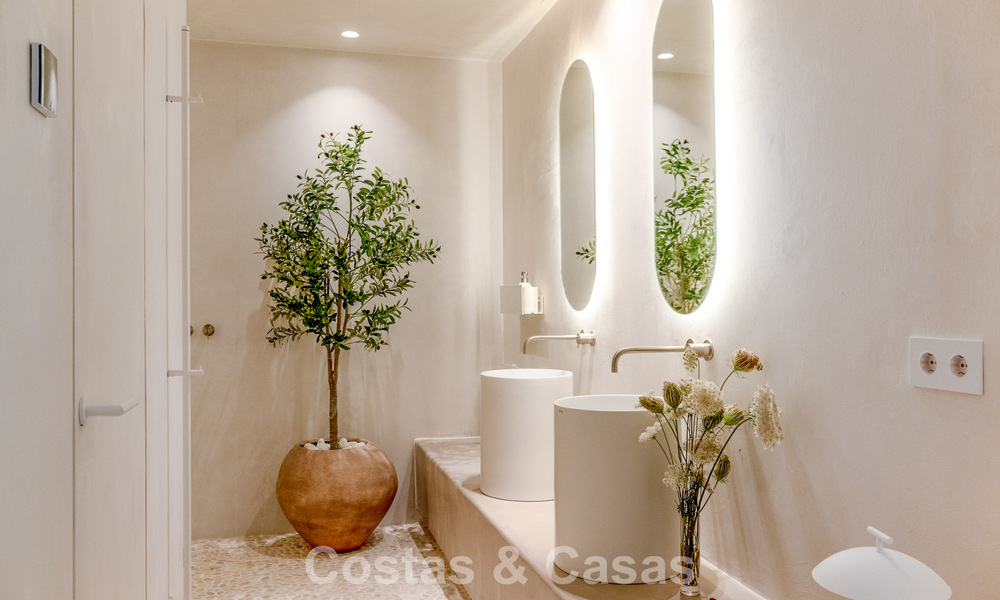 Eigentijds gerenoveerd Penthouse met privézwembad en panoramisch zeezicht te koop op Marbella’s Golden Mile 787004