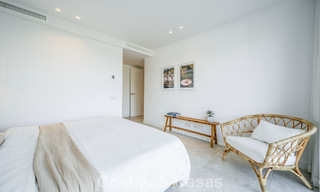 Instapklaar, modern, ruim 4-slaapkamer appartement te koop met ruime privétuin in luxe resort ten oosten van Marbella centrum 787074 