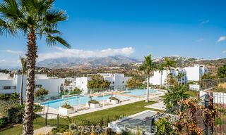 Instapklaar, modern, ruim 4-slaapkamer appartement te koop met ruime privétuin in luxe resort ten oosten van Marbella centrum 787075 