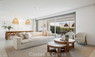 Instapklaar, modern, ruim 4-slaapkamer appartement te koop met ruime privétuin in luxe resort ten oosten van Marbella centrum 787079 