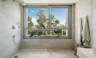 Instapklaar, modern, ruim 4-slaapkamer appartement te koop met ruime privétuin in luxe resort ten oosten van Marbella centrum 787081 