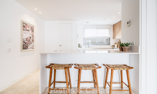 Instapklaar, modern, ruim 4-slaapkamer appartement te koop met ruime privétuin in luxe resort ten oosten van Marbella centrum 787082 