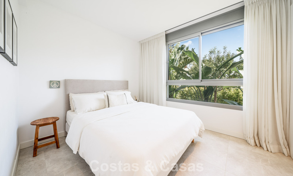 Instapklaar, modern, ruim 4-slaapkamer appartement te koop met ruime privétuin in luxe resort ten oosten van Marbella centrum 787083