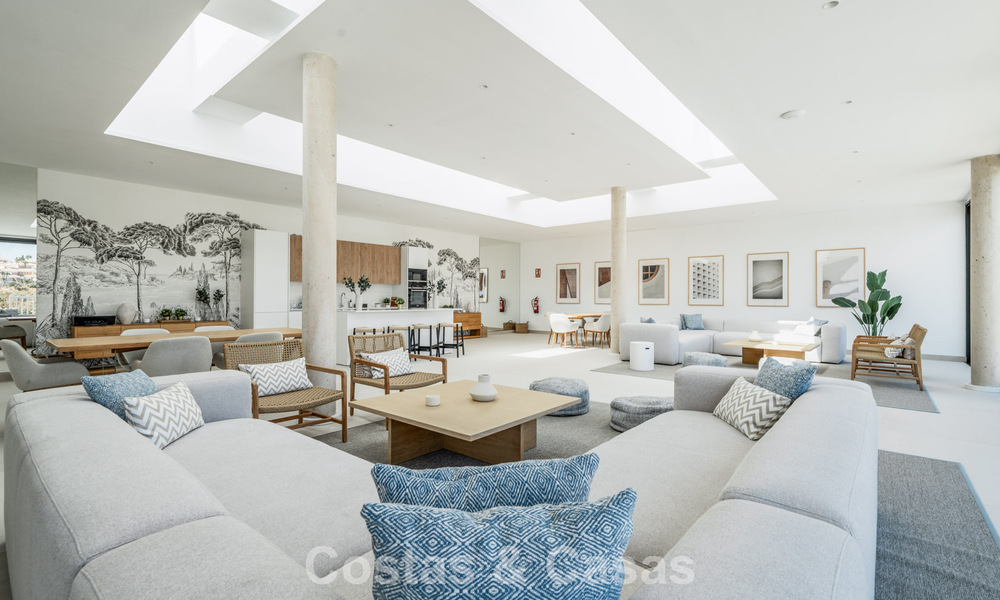 Instapklaar, modern, ruim 4-slaapkamer appartement te koop met ruime privétuin in luxe resort ten oosten van Marbella centrum 787084