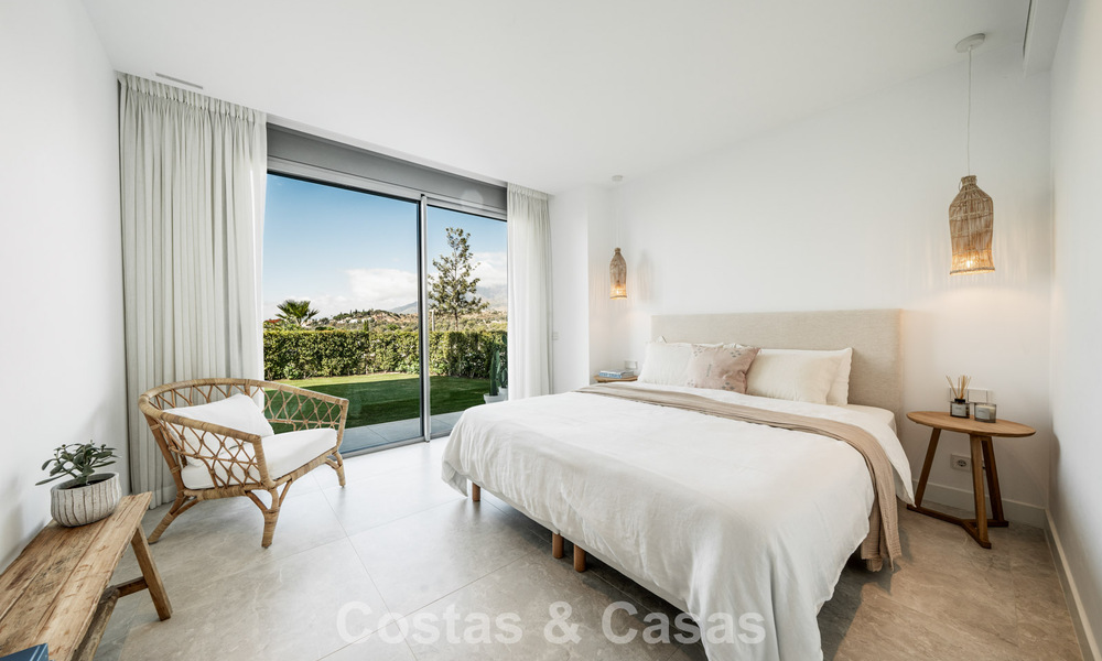 Instapklaar, modern, ruim 4-slaapkamer appartement te koop met ruime privétuin in luxe resort ten oosten van Marbella centrum 787089
