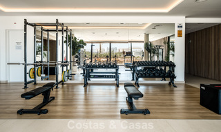 Instapklaar, modern, ruim 4-slaapkamer appartement te koop met ruime privétuin in luxe resort ten oosten van Marbella centrum 787106 