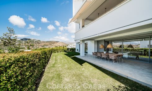 Instapklaar, modern, ruim 4-slaapkamer appartement te koop met ruime privétuin in luxe resort ten oosten van Marbella centrum 787109