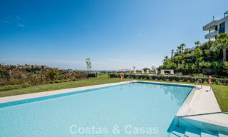 Instapklaar, modern, ruim 4-slaapkamer appartement te koop met ruime privétuin in luxe resort ten oosten van Marbella centrum 787121 