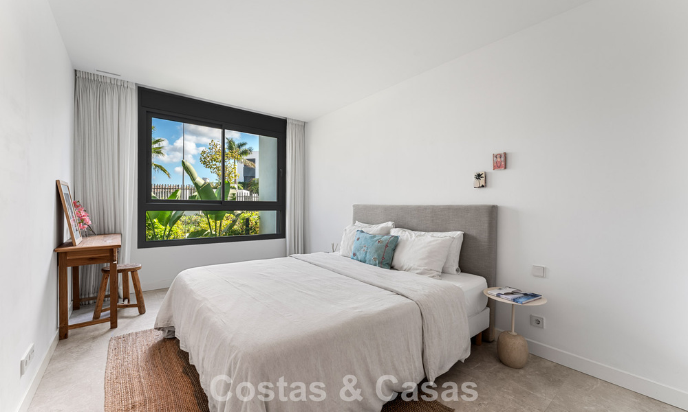 Instapklaar, modern, ruim 4-slaapkamer appartement te koop met ruime privétuin in luxe resort ten oosten van Marbella centrum 797841