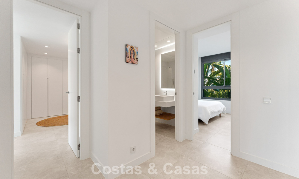Instapklaar, modern, ruim 4-slaapkamer appartement te koop met ruime privétuin in luxe resort ten oosten van Marbella centrum 797854