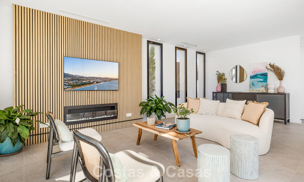 Instapklare luxevilla met contemporaine bouwstijl te koop aan de strandzijde ten oosten van Marbella centrum 787166
