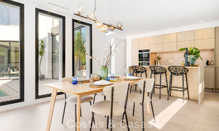 Instapklare luxevilla met contemporaine bouwstijl te koop aan de strandzijde ten oosten van Marbella centrum 787172 