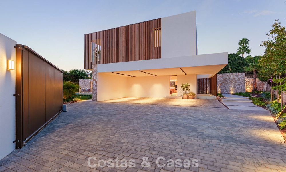 Geavanceerde luxevilla te koop in een rustige woonwijk op de Golden Mile van Marbella 787212