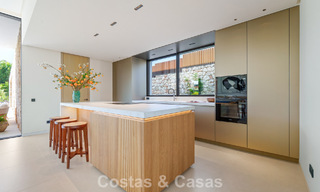 Geavanceerde luxevilla te koop in een rustige woonwijk op de Golden Mile van Marbella 787250 